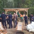 Policija sa šumarima upala u Liberland zbog nezakonite gradnje i otpada