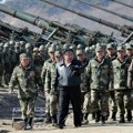 Kim Džong Un predvodio vojnu vežbu, upravljao najmoćnijim tenkom na svetu (video)