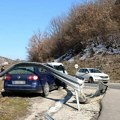 Auto sleteo sa puta! Teška saobraćajna nesreća kod Novog Pazara: Povređena jedna žena