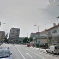 (Foto) prve slike restorana na koji je bačen Molotovljev koktel: Srča svuda po trotoaru, napadač brzo uhapšen (26)