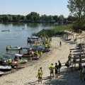 Čuruška regata postaje novi vojvođanski hit: Oko 400 učesnika zaplovilo Starom Tisom