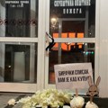 Mladi aktivisti tvrde da su završili u policiji zbog kupusa ispred gradskih uprava
