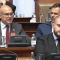 (Foto) Vučević pred poslanicima: Deklaracija osnov za opstanak srpskog naroda, sklonite stranačke uniforme!