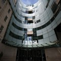 BBC zataškava zločine u Gazi? Više stotina novinara i javnih ličnosti traži pravdu i uklanjanje kontroverznog člana upravnog…