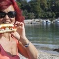"Ponosni sam paradajz turista": Srpkinja Nena oduvek letuje u Grčkoj i na plaži obavezno jede punjenu papriku