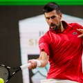 Nole predvodi karavan u Atini