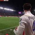 (VIDEO) „Šta si rek’o?!“ Navijač pokušao da isprovocira Gvardiola