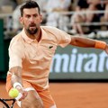 Đoković izgubio prvi set, pa pobedio Perikara za drugo kolo Rolan Garosa