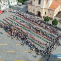 „Zdravo svete!“ – zrenjaninski predškolci plesali na trgu