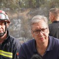Vučić u Deliblatskoj peščari: Srbija je evropska velesila u gašenju požara, izgoreo samo jedan poljski toalet