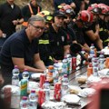 Vučić u Deliblatskoj peščari: Srbija je evropska velesila u gašenju požara, izgoreo samo jedan poljski toalet