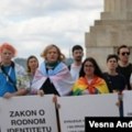 Bez zastave duginih boja na zgradama Predsedništva i Skupštine Beograda