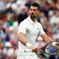"Novak Đoković pravi problem, a ne publika na Vimbldonu" Novi sraman napad na Srbina! Britanski mediji su ovog puta preterali!…