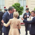 Vučić na prijemu u Jelisejskoj palati: Srdačan pozdrav sa Makronom; Niz susreta sa zvaničnicima FOTO/VIDEO