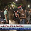 Slavlje ispred Predsedništva: Ulicama trube automobili, studenti uzvikuju „pumpaj“