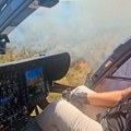 Kroz dim pravo na vatru: Pogledajte kroz kabinu helikoptera gašenje požara kod Kladova