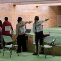 Jovana teodorović u sredini na polovini takmičenja sport pištoljem na Svetskom prvenstvu u Kairu