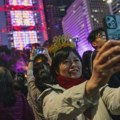 Nova godina u Hongkongu dočekana bez tradicionalnog vatrometa zbog tragičnog požara u novembru