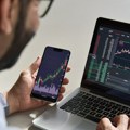 Volstrit: Cene nafte skočila, brent iznad 107 dolara! S&P 500 pao s rekordnih visina