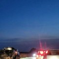 (Foto) Automobil se potpuno prepolovio?! Teška nesreća kod Žitišta: Užasan prizor na putu
