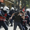 Posle Molotovljevih koktela i požara, novi protesti protiv Rame