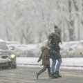 Snežna oluja stiže u Srbiju, RHMZ izdao upozorenje: Padaće 48 sati, na snazi je crveni meteoalarm, a očekuju se i ovi…