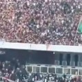 Užasne scene na stadionu: Srušila se ograda tribine, navijači popadali, jedna osoba poginula