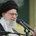 Hamenei: Islamska nacija se nikada neće predati SAD