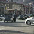 Nasred raskrsnice se pokvario policijski auto