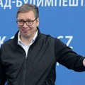 Vučić: Nisam odlučio da li ću da pomilujem čoveka koji je ošamario blokadera u Novom Sadu