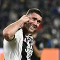 Kako će Dušan ovo shvatiti? Juve nudi skoro duplo manju platu…