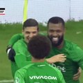 Камера забележила – породица фудбалера емотивно доживела позив за репрезентацију: Доминирао у Лудогорецу, а предводиће готово…
