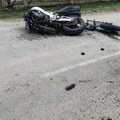 Teška saoraćajka u Požegi: Motociklista zadobio teške povrede, srča svuda po put, vozilo skroz uništeno
