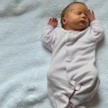 Opasni saveti samozvanih stručnjakinja o spavanju beba: BBC istraga