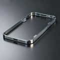 Samsung hibridni titanijum‑aluminijum okvir menja pravila igre za savitljive telefone