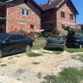 (Foto) Zaplenjena 52 automobila u Novom Pazaru zbog sumnje na nedozvoljenu trgovinu, uhapšene četiri osobe
