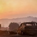 Vatrena opsada Halkidikija: Požari na Kasandri naterali turiste u more, stihija pustoši i susedstvo