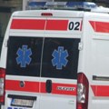 Muškarac pao sa petog sprata na trolejbus, preminuo na licu mesta