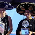 Iga Švjontek osvojila trofej u Kankunu za povratak na prvo mesto VTA liste