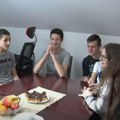 Kupili vikendicu i iz Beograda se preselili na selo: Anita i Uroš imaju devetoro dece i jasnu poruku: Ne vraćamo se (video)