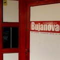 Policija u redakciji Bujanovičkih po prijavi direktora osnovne škole u tom gradu