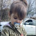 PRONAĐI ME! Nestala dvogodišnja devojčica u okolini Bora