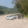 Spasioci tragaju za majkom i bebom u Drini! Prevrnuo se čamac sa migrantima, izvučeno 8 tela iz vode