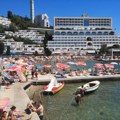 Polupansion za porodicu 250€: Poznata "last minute" destinacija u regionu očekuje najsupešniju sezonu do sada