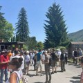 Visoka izlaznost i “gužva” na terenu; više nepravilnosti u Zaječaru nego u Kosjeriću