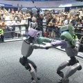 Boks meč budućnosti: Roboti razmenjuju udarce na sajmu u Kini