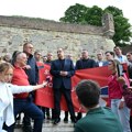 Dačić položio venac na Grobnicu narodnih heroja u Beogradu povodom Dana pobede nad fašizmom