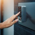 Koliko košta alarmni sistem za kuću: Srbi mu sve češće pribegavaju, ugradnja je jednostavna - evo kako da izaberete pravi za…