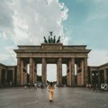 Berlin odbio Putinov predlog da posrednik za Ukrajinu bude bivši nemački kancelar Šreder