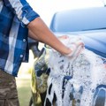 Pazite da ne skinete auto-lak: Ako ovako perete automobil, pravite ogromnu grešku!